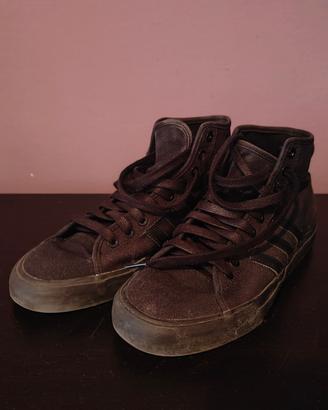 Adidas Matchcourt High RX nere