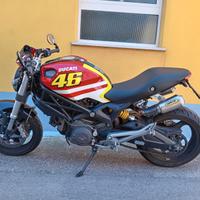 Ducati monster 696 versione Valentino  Rossi