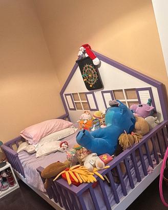cameretta bambina(armadio,letto,scrivania)
