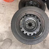 2 pneumatici Nordica 205/55/16 quattro stagioni