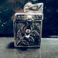 Ciondolo scatolina apribile