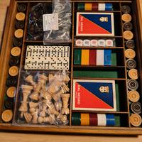 Set giochi scacchi, dama, carte, dadi, fiches