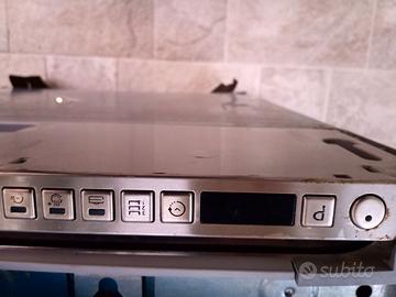 Hotpoint ariston lavastoviglie