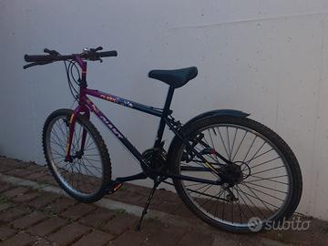 Mountain bike Giant, ruote da 24 '