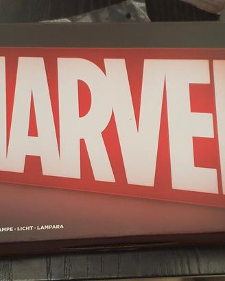 lampada logo Marvel Paladone30cm x 12cm nuovo