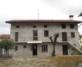 Casa abitabile e rustico a qualso