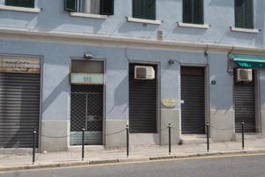 Rif.24798- locale commerciale trieste