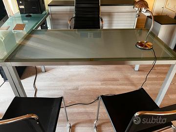 Scrivania in vetro temperato di design