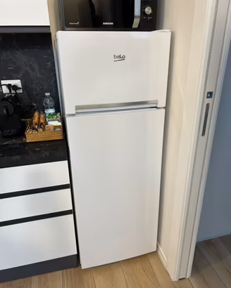 Frigo Beko bianco 146cm modello RDSA240K20W