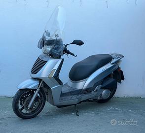 Kymco People 250i S - SENZA busta paga