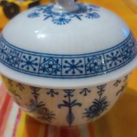 zuccheriera vintage con coperchio e pomello 