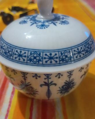 zuccheriera vintage con coperchio e pomello 