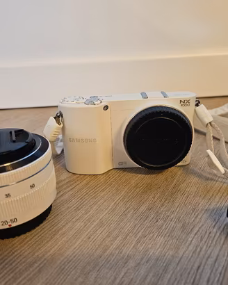 Samsung NX1000 mirrorless