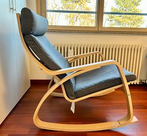 Sedia a dindolo modello Poäng