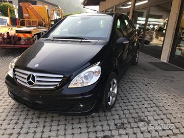 Ricambi Mercedes Classe B 180 2006 nera