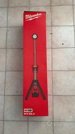Faro LED Milwaukee M18 SAL-0 220-240V