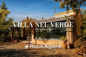 Villa di 140 m² con 3 locali e box auto a Tito