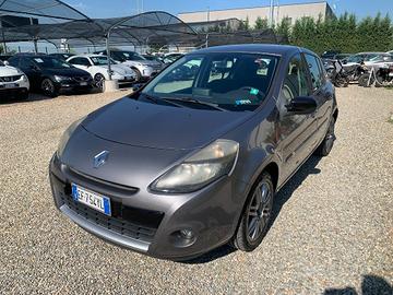 RENAULT Clio 1.2 16V 5 porte Luxe