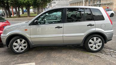 Ford Fusion 1.6 16V 101 CV 5p. Collection