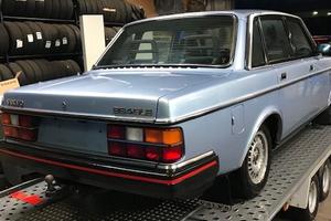 Lo faccio una vecchia Volvo con pochi chilometri