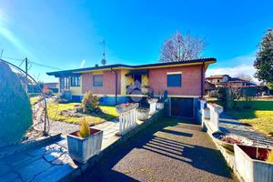 VILLA SINGOLA A ROBASSOMERO