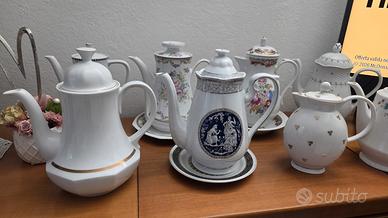 Teiere Vintage in Porcellana con Decori Floreali