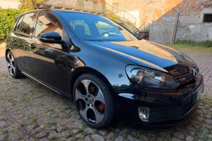 Volkswagen Golf GTI – 240 CV