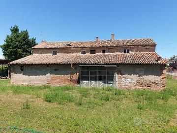 Rustico per realizzazione di villa bifamiliare