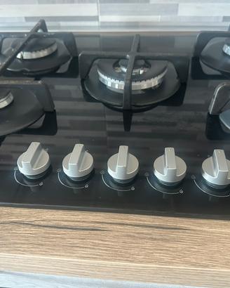 Piano cottura in vetro indesit