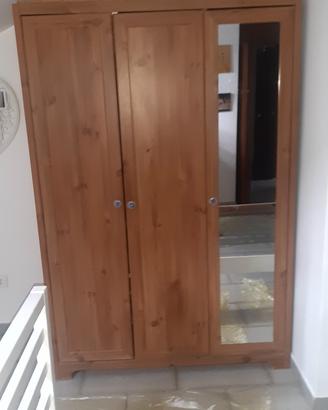 Armadi come da foto.