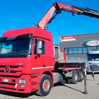 Mercedes Benz 2548 con GRU RIF.5248