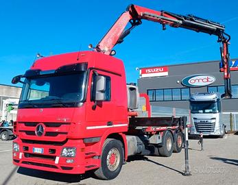 Mercedes Benz 2548 con GRU RIF.5248