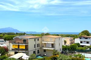 5 LOCALI A BACOLI