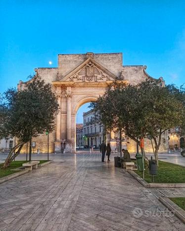 Lecce soluzione indipendente non arredata