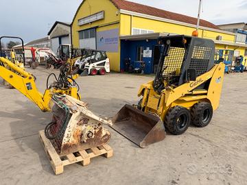 Mini pala GEHL SL 1625 con accessori