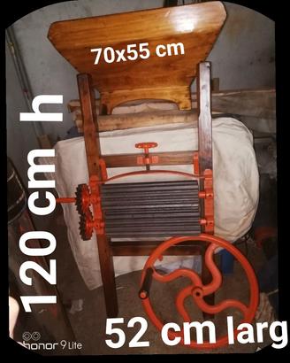 diraspatrice per fare vino in ghisa 