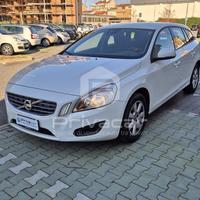 VOLVO V60 D2 1.6 Kinetic