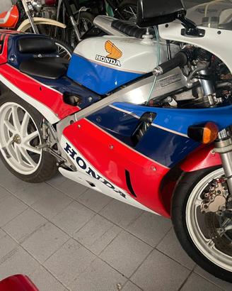 Honda VFR 750 R
