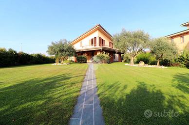 VILLA SINGOLA A GUIDIZZOLO