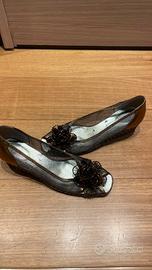 Scarpa open toe vintage con dettaglio floreale