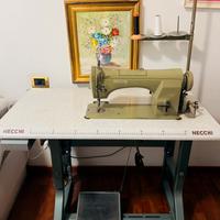 Macchina da cucire Necchi professionale