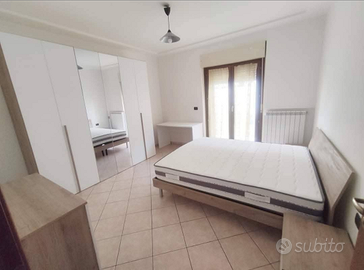 Chieti scalo camere in appartamento con 3cam- 2w.c