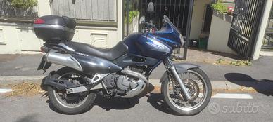 Suzuki XF Freewind 650 - 2000