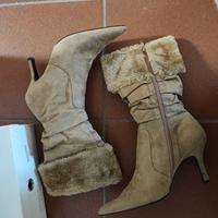 Stivaletti donna scamosciati