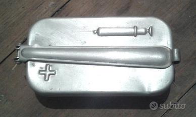 Siringa in vetro con bollitore