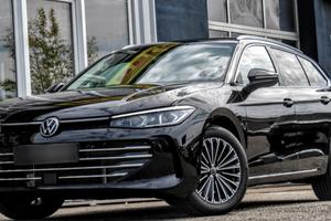 Volkswagen Passat Variant ELEGANCE 1.5 ETSI 110KW