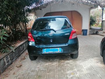 Toyota  yaris