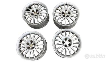 Cerchi In Lega Da 16" Per Alfa Romeo 147 - 156