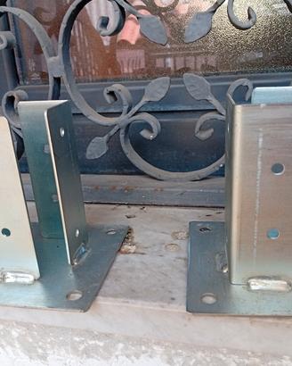 Coppia di portapilastri a bicchiere 