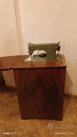 Macchina da cucire a pedale Borletti